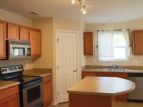 4403 Broomstraw Ct, Durham, NC 27704 photo 3