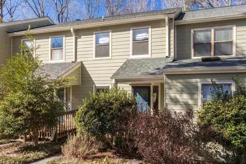 134 Beechwood Dr, Carrboro, NC 27510 photo 2