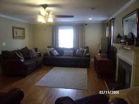 210 N Wayne Ave, Dunn, NC 28334 photo 5