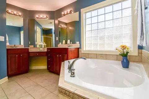 1005 Proper Ct, Apex, NC 27502 photo 16