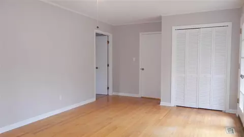 322 E Millbrook Rd, Raleigh, NC 27609 photo 9