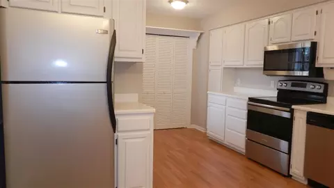322 E Millbrook Rd, Raleigh, NC 27609 photo 6