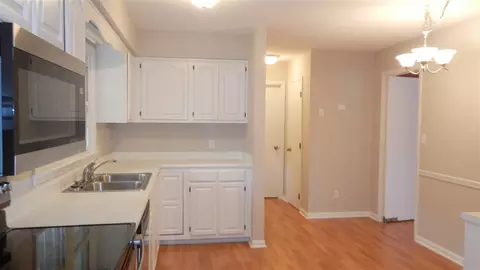 322 E Millbrook Rd, Raleigh, NC 27609 photo 4