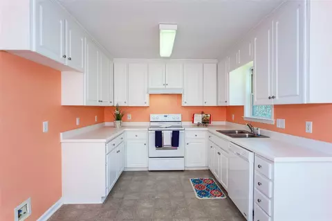 104 Dunnsbee Dr, Garner, NC 27529 photo 8