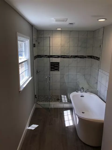 1036 Lakeside Dr, Durham, NC 27712 photo 9