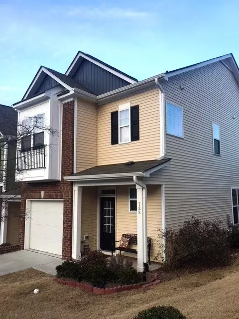 738 Silver Stream Ln, Cary, NC 27519 photo 3