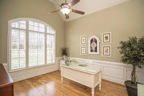 213 Devonhall Ln, Cary, NC 27518 photo 2