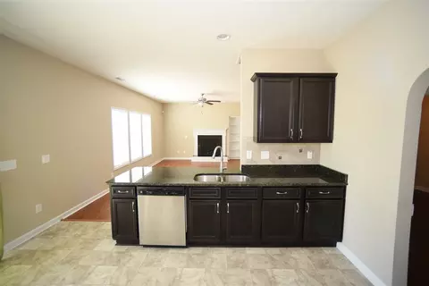 38 Hanson Ct, Bunnlevel, NC 28323 photo 4