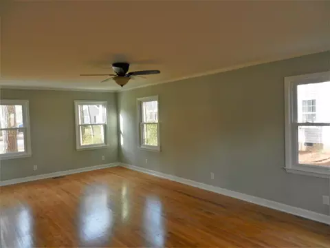 1107 S Crescent Dr, Smithfield, NC 27577 photo 5
