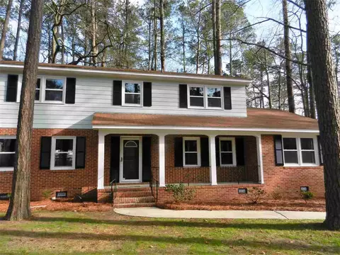 1107 S Crescent Dr, Smithfield, NC 27577 photo 1