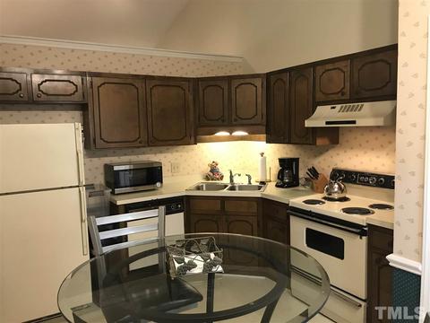 133 Boldleaf Ct, Cary, NC 27513 photo 3
