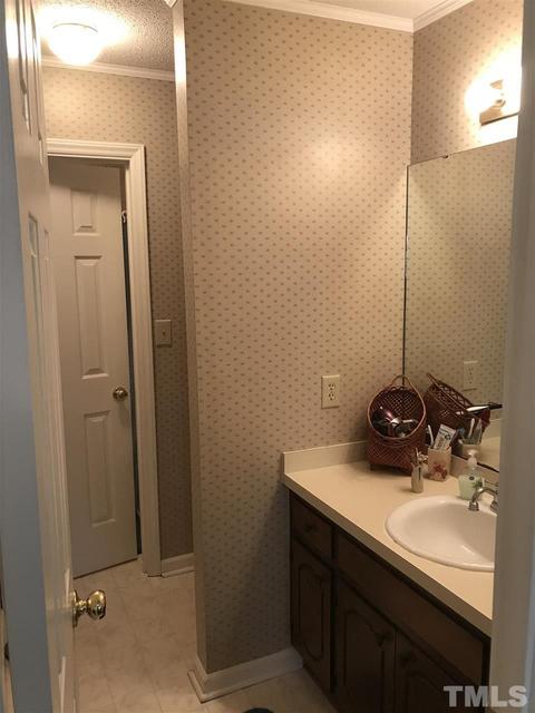 133 Boldleaf Ct, Cary, NC 27513 photo 10