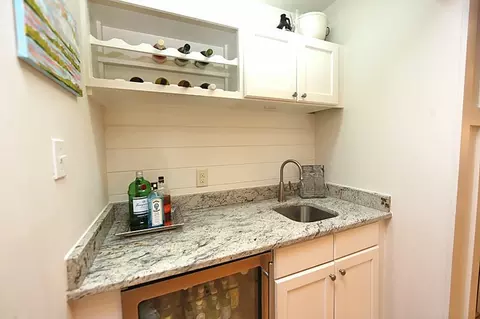 2016 Pine Dr, Raleigh, NC 27608 photo 9