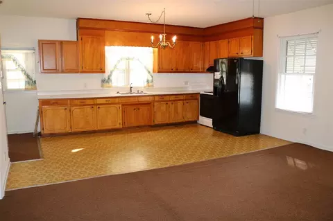 305 W E St, Erwin, NC 28339 photo 11