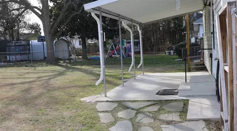 305 W E St, Erwin, NC 28339 photo 7