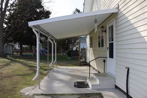305 W E St, Erwin, NC 28339 photo 6