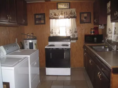 102 W Garner Rd, Garner, NC 27529 photo 3