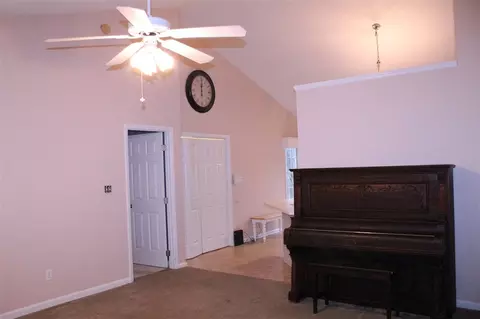2492 Sumter Dr, Garner, NC 27529 photo 5