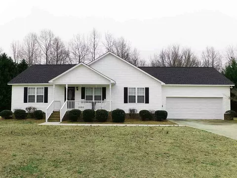 60 Stratford Dr, Dunn, NC 28334 photo 1