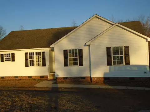 125 Hugh Dr, Smithfield, NC 27577 photo 2