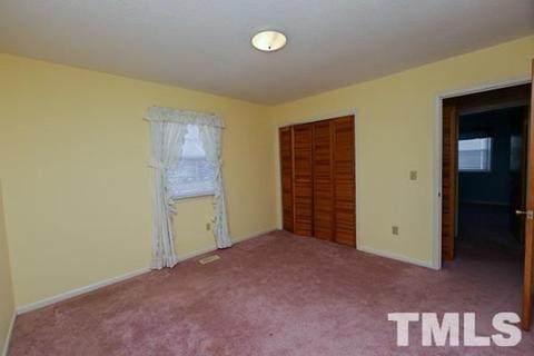 6304 Dello St, Durham, NC 27712 photo 10