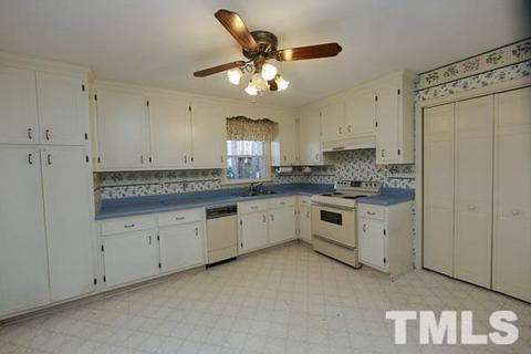 6304 Dello St, Durham, NC 27712 photo 4