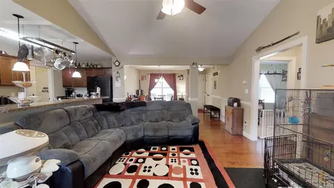 187 E Gordon Rd, Selma, NC 27576 photo 7