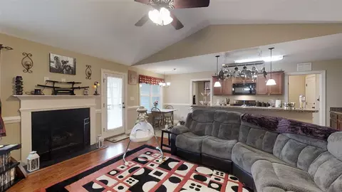 187 E Gordon Rd, Selma, NC 27576 photo 9