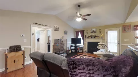 187 E Gordon Rd, Selma, NC 27576 photo 6