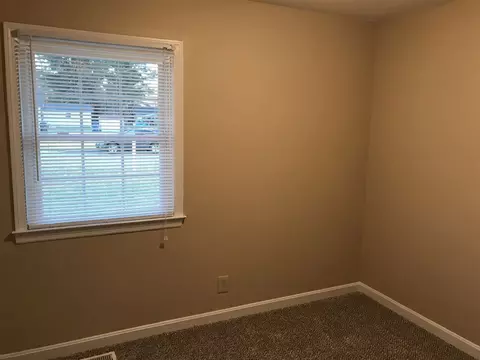 115 E May St, Dunn, NC 28334 photo 3