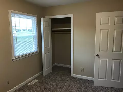 115 E May St, Dunn, NC 28334 photo 4
