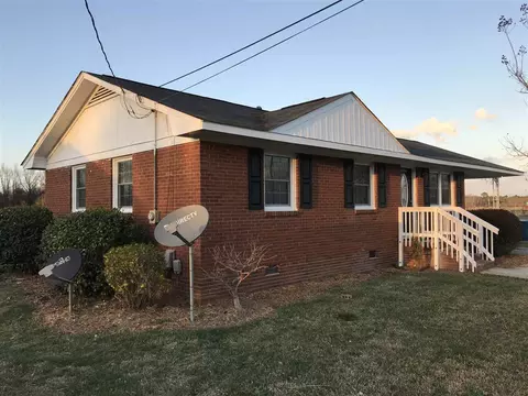 115 E May St, Dunn, NC 28334 photo 2