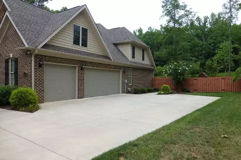 1206 Brookview Dr, Elon, NC 27244 photo 2