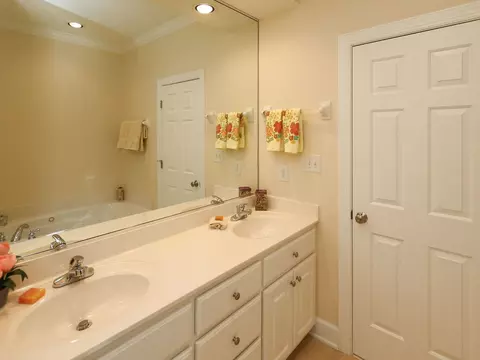 8110 Mackenzie Ct, Durham, NC 27713 photo 15