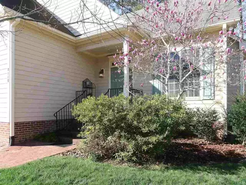 8110 Mackenzie Ct, Durham, NC 27713 photo 2