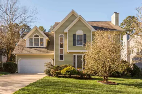 5010 Rolling Meadows Dr, Durham, NC 27703 photo 2