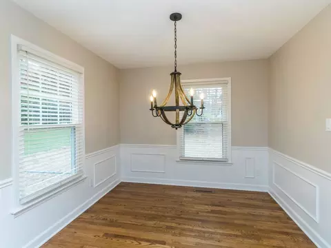 213 Crestview Rd, Raleigh, NC 27609 photo 5