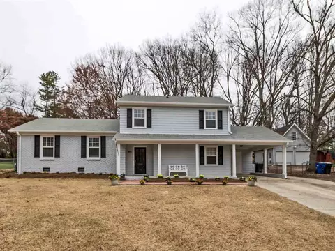 213 Crestview Rd, Raleigh, NC 27609 photo 1