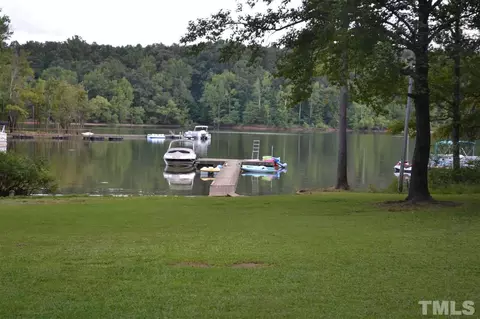 148 Waters Edge Loop, Henderson, NC 27537 photo 2