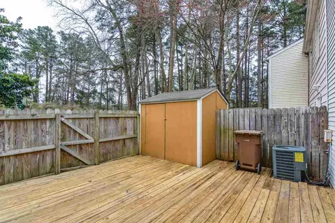 105 Brightleaf Ct, Cary, NC 27513 photo 11