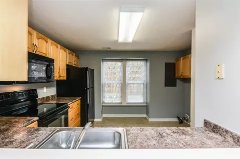 105 Brightleaf Ct, Cary, NC 27513 photo 8
