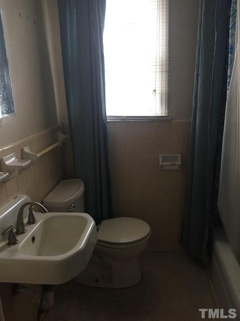 1208 Grant St, Durham, NC 27701 photo 5