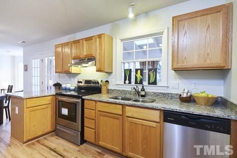 29 Creeks Edge Ct, Durham, NC 27713 photo 5