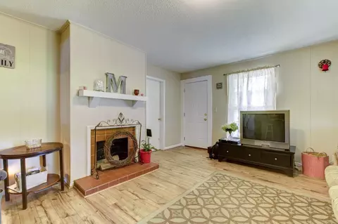 204 N 17th St, Erwin, NC 28339 photo 5