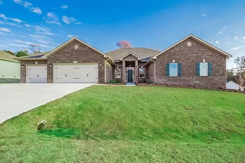 10 Drake Dr, Benson, NC 27504 photo 1