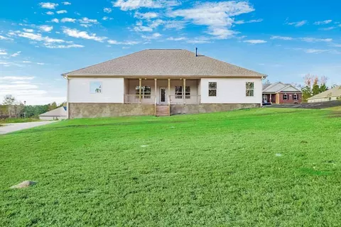 10 Drake Dr, Benson, NC 27504 photo 3
