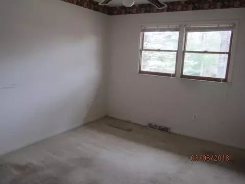 1217 Dover St, Roxboro, NC 27573 photo 10