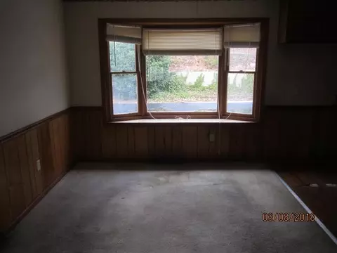 1217 Dover St, Roxboro, NC 27573 photo 5