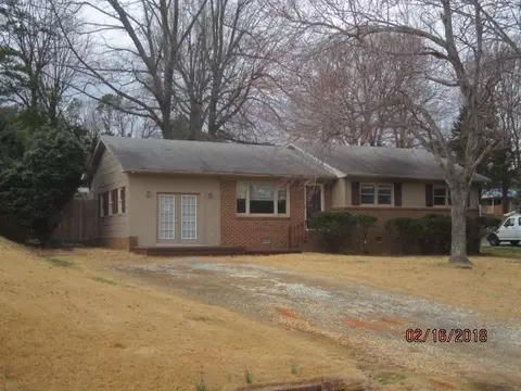 1217 Dover St, Roxboro, NC 27573 photo 1