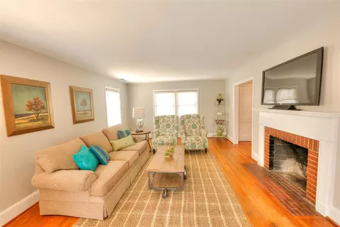 710 E Whitaker Mill Rd, Raleigh, NC 27608 photo 5